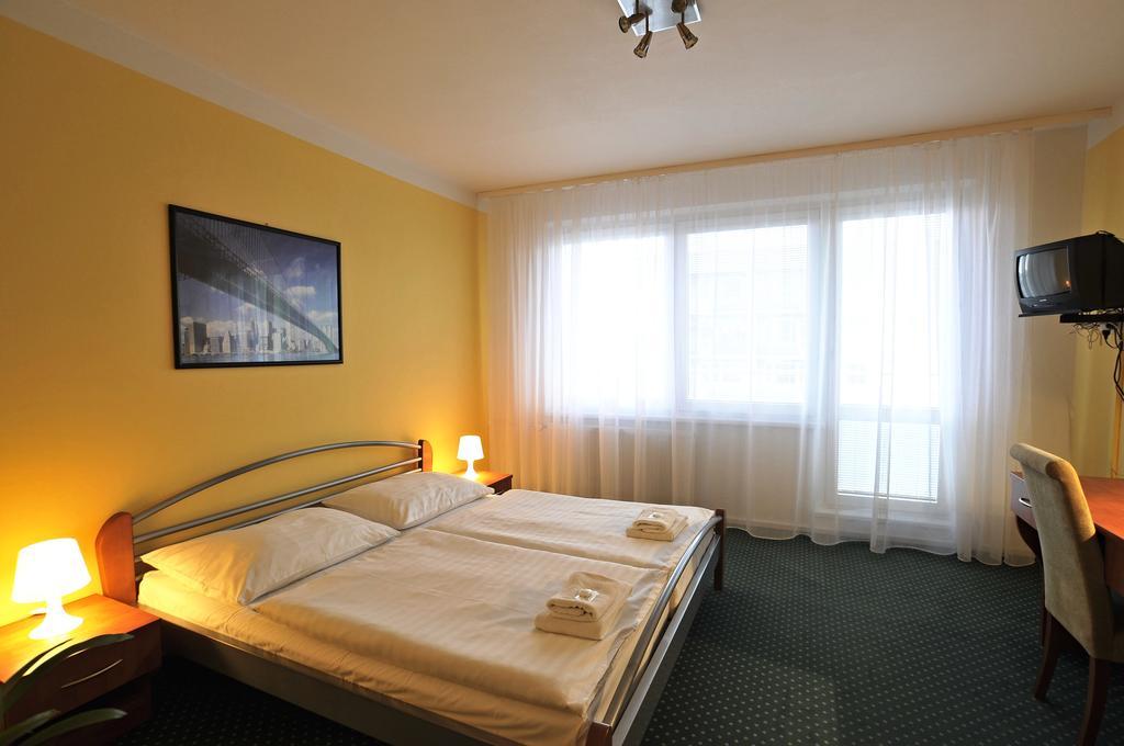Hotel Krystal Hodonin Luaran gambar