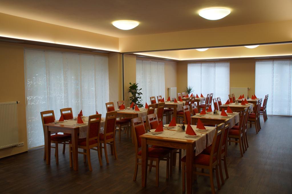 Hotel Krystal Hodonin Luaran gambar