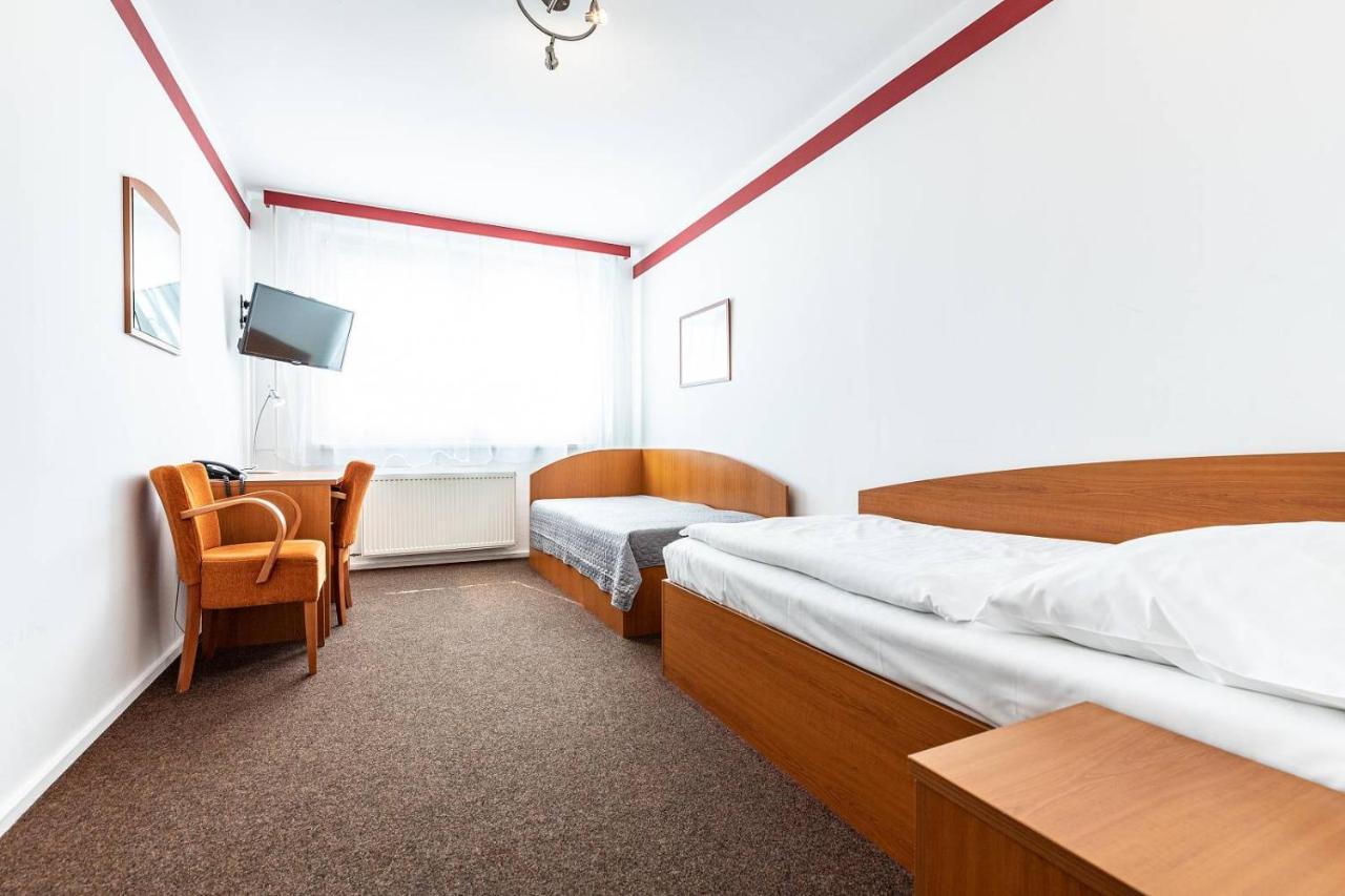 Hotel Krystal Hodonin Luaran gambar