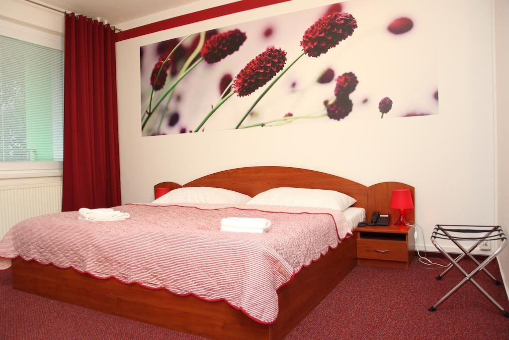 Hotel Krystal Hodonin Luaran gambar